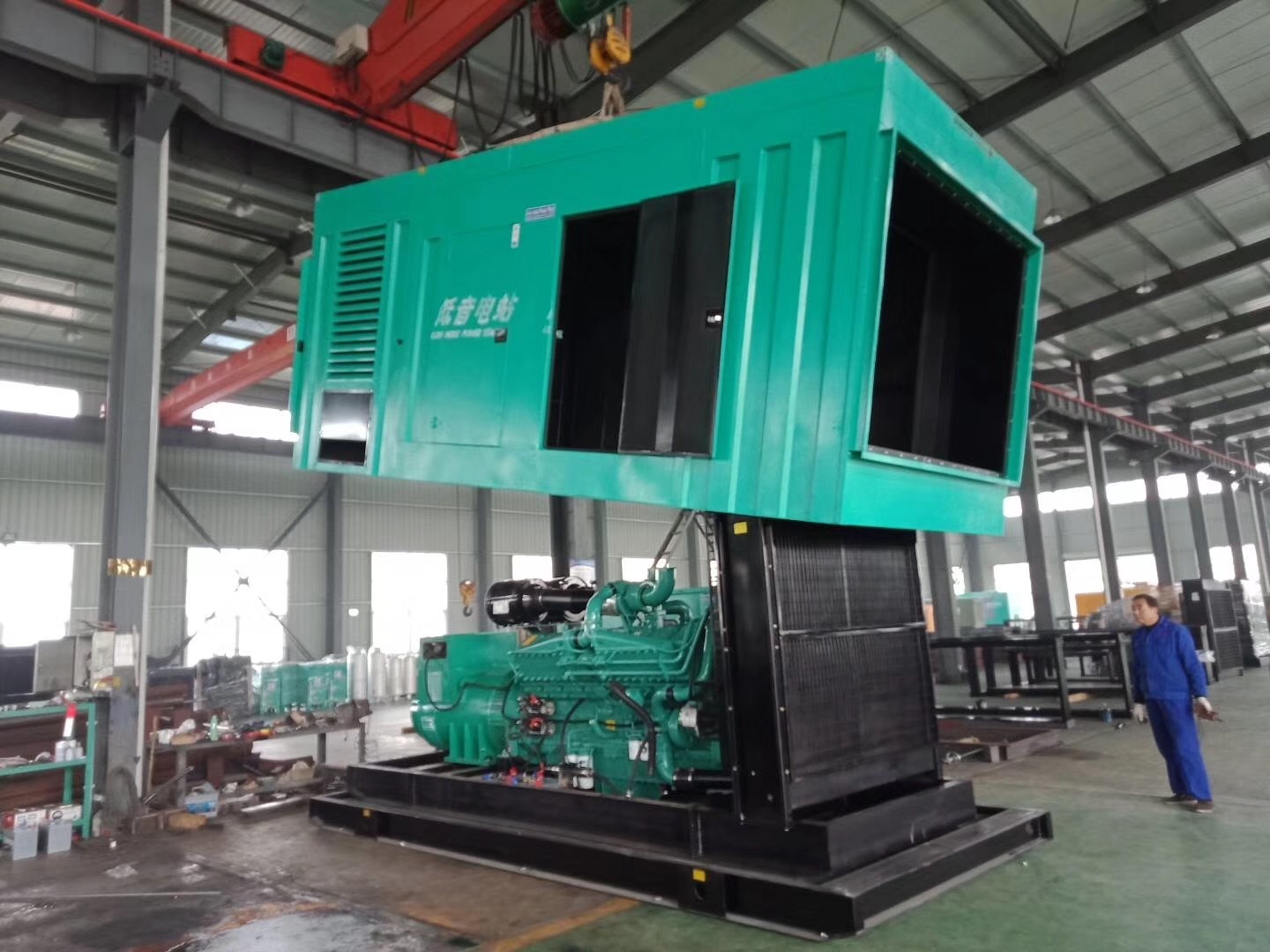 889878772968069483 889878772968069483